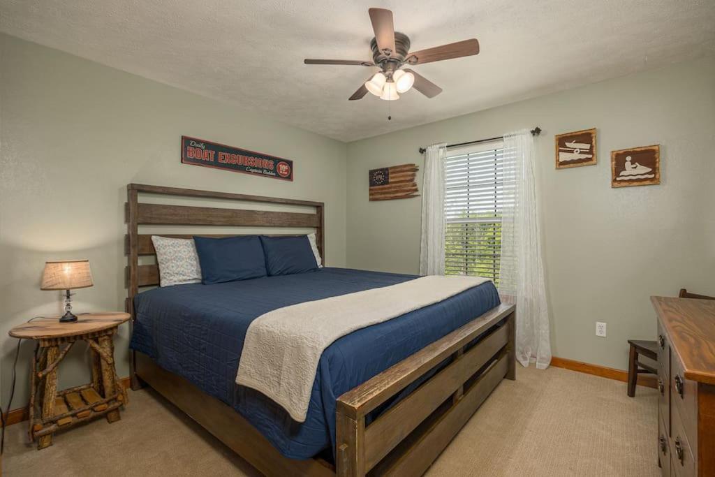 Lakefront With 3 King Beds, Pool Table, Arcade Barrel Dandridge Exterior photo