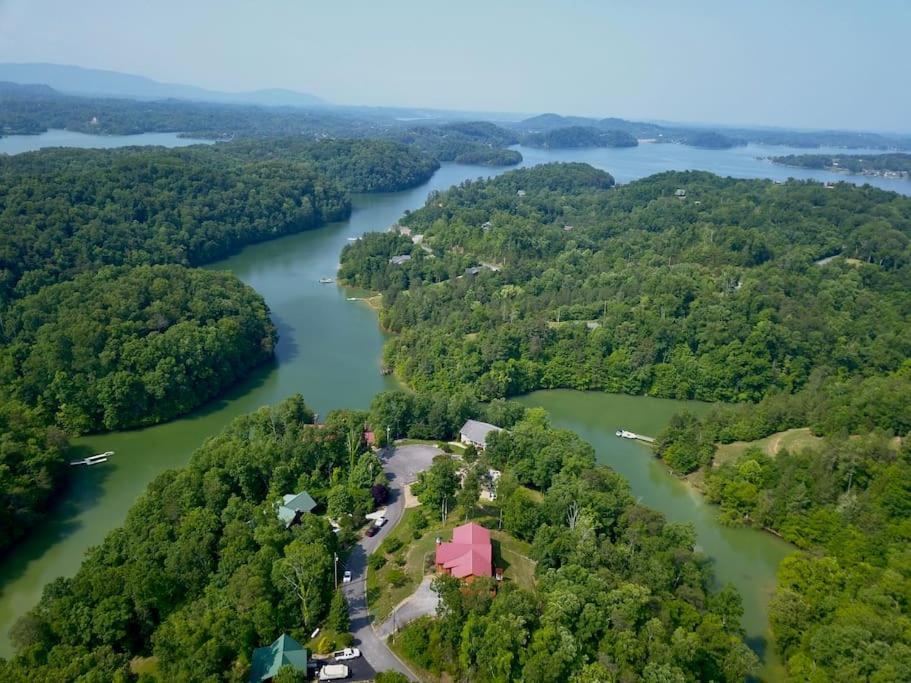 Lakefront With 3 King Beds, Pool Table, Arcade Barrel Dandridge Exterior photo