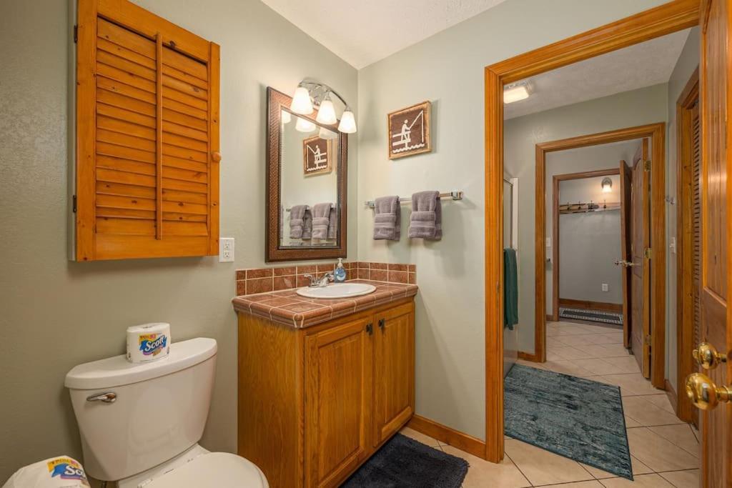 Lakefront With 3 King Beds, Pool Table, Arcade Barrel Dandridge Exterior photo
