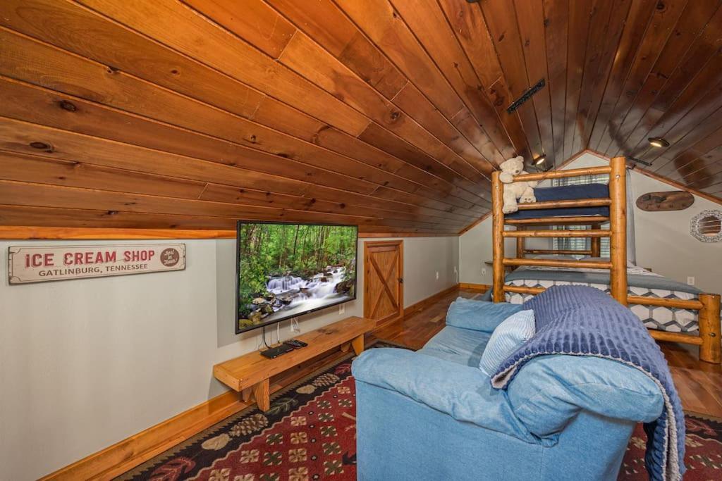 Lakefront With 3 King Beds, Pool Table, Arcade Barrel Dandridge Exterior photo