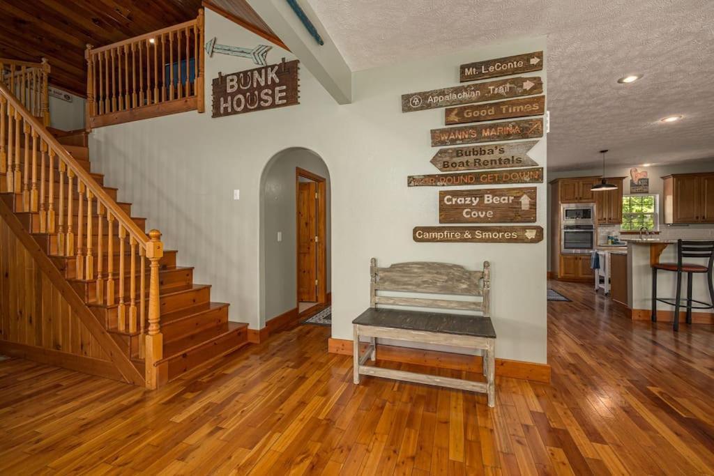 Lakefront With 3 King Beds, Pool Table, Arcade Barrel Dandridge Exterior photo