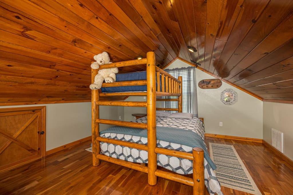 Lakefront With 3 King Beds, Pool Table, Arcade Barrel Dandridge Exterior photo
