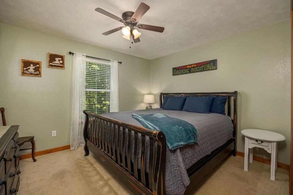 Lakefront With 3 King Beds, Pool Table, Arcade Barrel Dandridge Exterior photo
